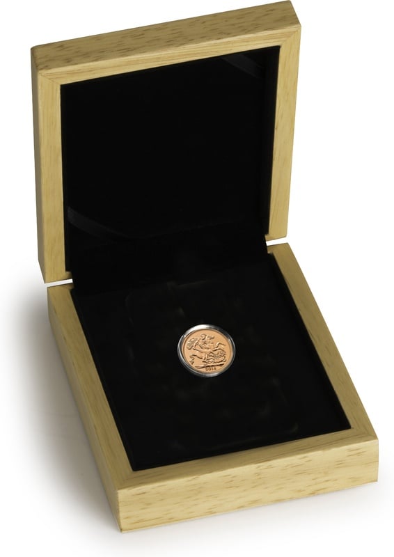 Oak Gift Box - Half Gold Sovereign